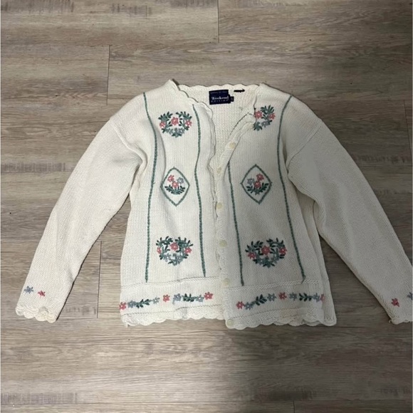 Hand knitted cardigan - Picture 1 of 1